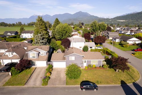 46187 Christina Dr, Chilliwack, BC, V2R2B6 | Card Image