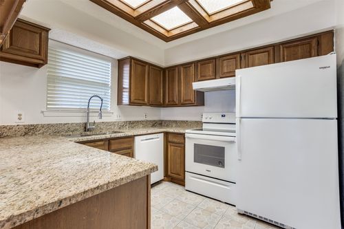 apt-288-3110 Devonshire Dr, Plano, TX, 75075-3389 | Card Image