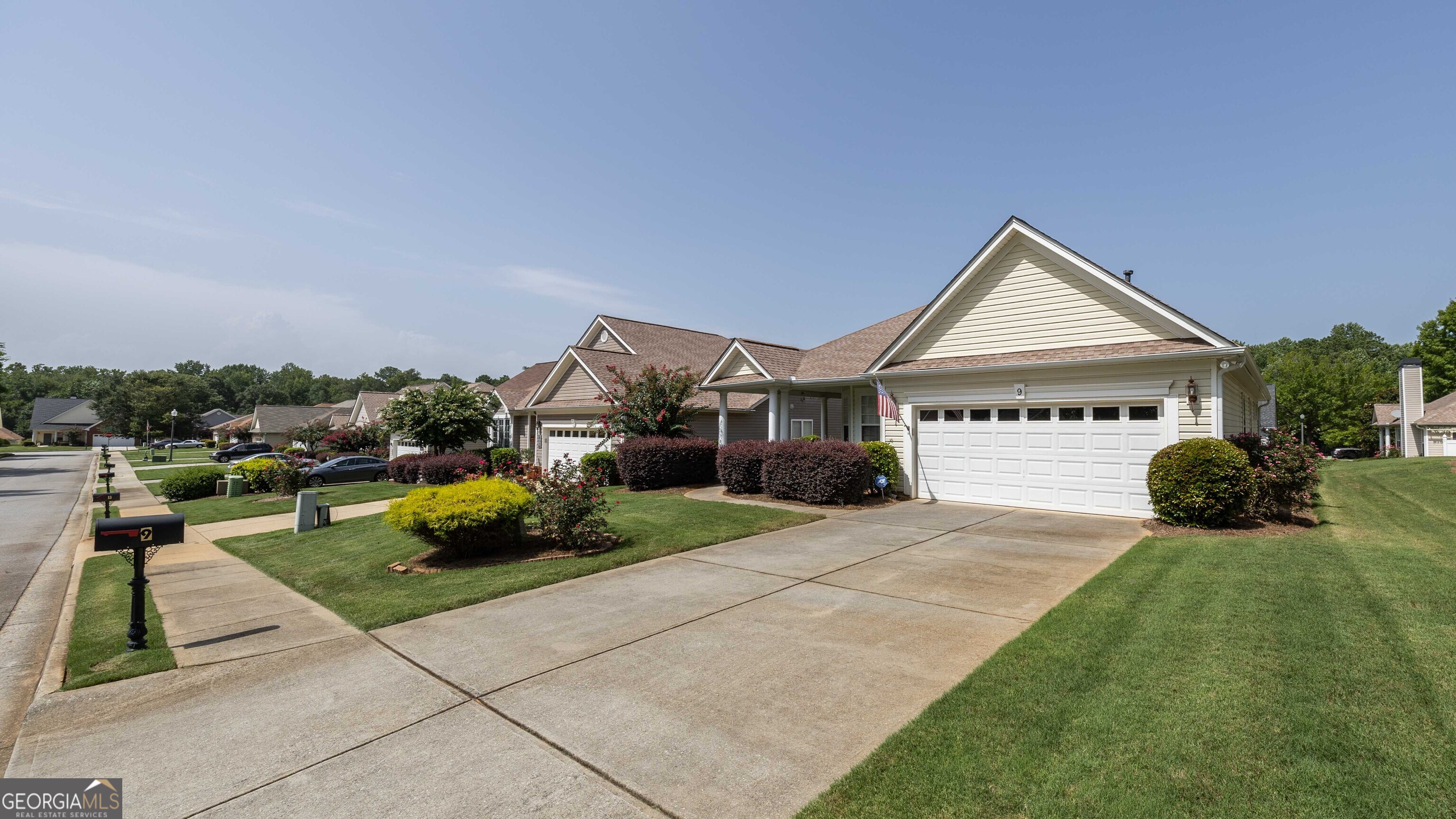 Hillside Dr, Newnan, GA 30265