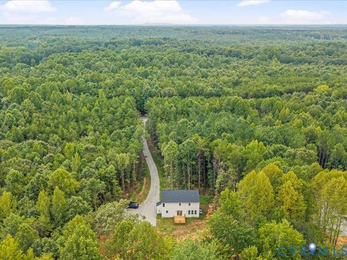 160 Ashburn Rd, CUMBERLAND, VA, 23040-2015 | Card Image