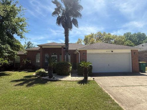 4216 Shadow Ln, Niceville, FL, 32578-4511 | Card Image