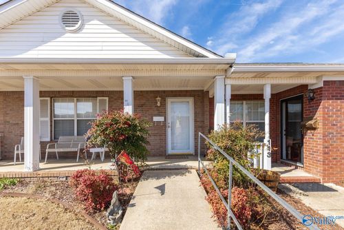 111 Sycamore Pl, Athens, AL, 35611-2371 | Card Image