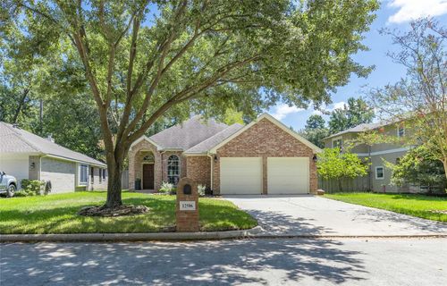 12506 Lakeview Dr, Montgomery, TX, 77356-8933 | Card Image