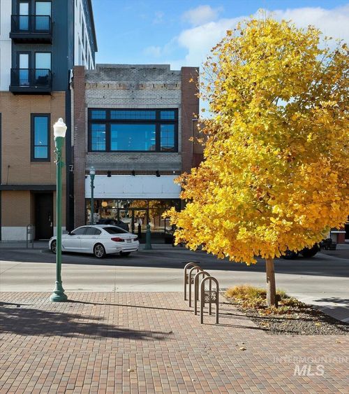 15-150 Main Ave S, Twin Falls, ID, 83301-6231 | Card Image