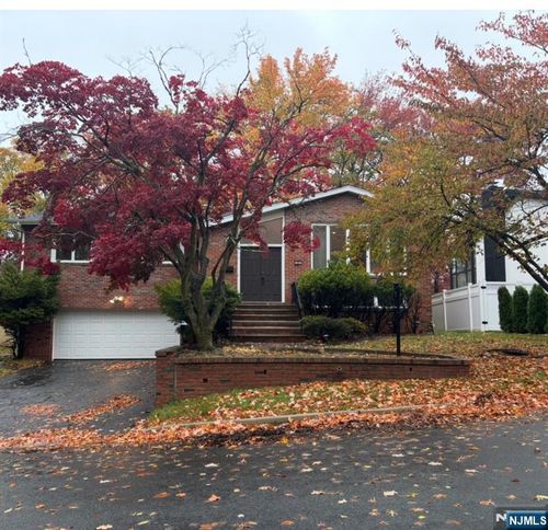 55 E Bayview Ave, Englewood Cliffs, NJ, 07632-2401 | Card Image