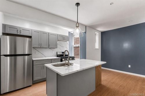 1b-324 Eldert St, Brooklyn, NY, 11237-6204 | Card Image