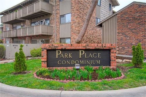 apt-103c-8740 Metcalf Ave, Overland Park, KS, 66212-2049 | Card Image