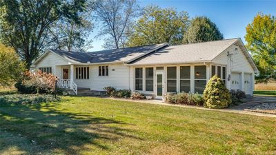 501 S Old Route 66, House other with 3 bedrooms, 2 bathrooms and 4 parking in Mount Olive IL | Image 2