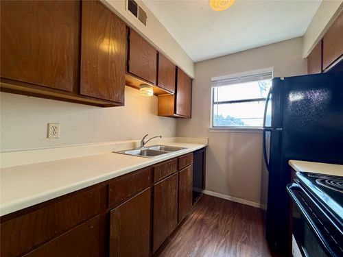 108-2526 W Prairie St, Denton, TX, 76201-5332 | Card Image
