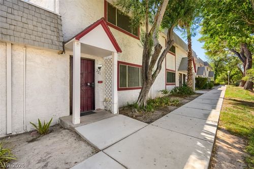 221 Pecos Way, Las Vegas, NV, 89121-2400 | Card Image