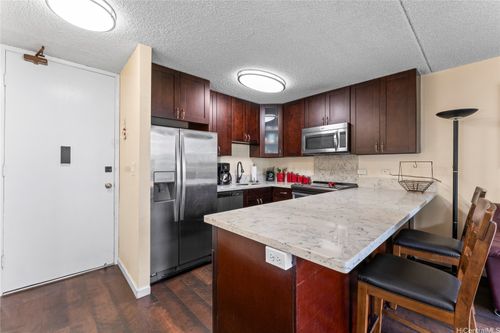 607-411 Hobron Ln, Honolulu, HI, 96815-1210 | Card Image