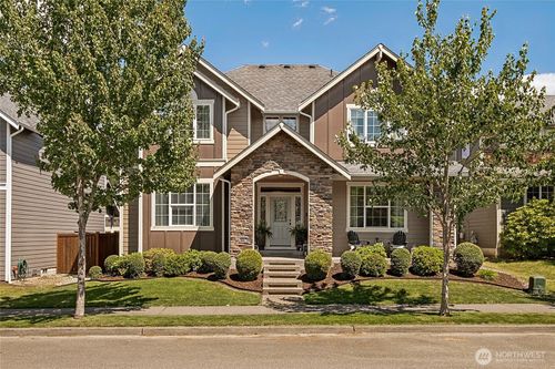 1670 Eagles Nest Pl Se, North Bend, WA, 98045-8686 | Card Image