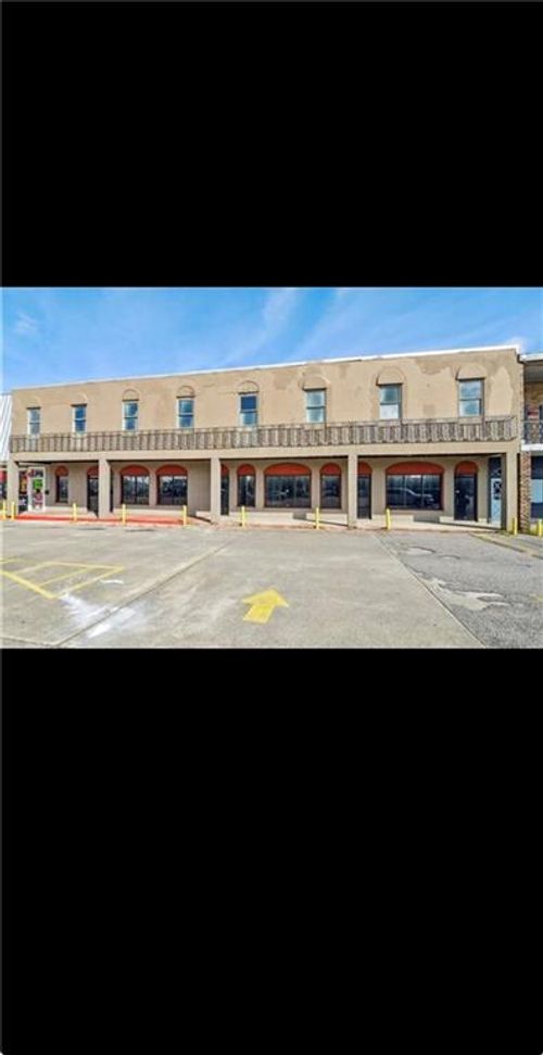 8717 W Judge Perez Dr, Chalmette, LA, 70043-1803 | Card Image