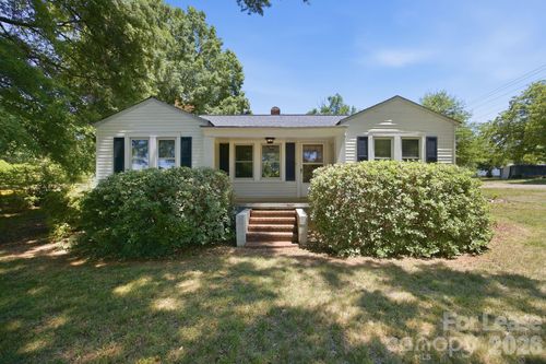 1965 Mecklenburg Hwy, Mooresville, NC, 28115-8575 | Card Image