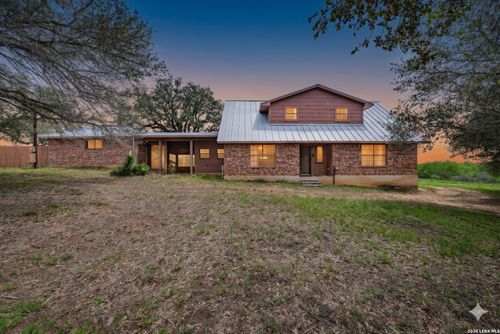 1271 County Road 119, Floresville, TX, 78114-6034 | Card Image