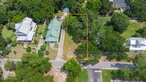 631 Mcintosh St, Gulfport, MS, 39507-1306 | Card Image