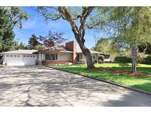 14 Royal Oaks Dr, Roseburg, OR, 97471-9259 | Card Image