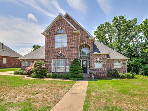 614 W 37th Pl, Sand Springs, OK, 74063-2883 | Card Image