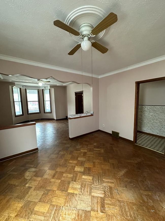 206 Hughson St. N, House other with 4 bedrooms, 3 bathrooms and null parking in Hamilton ON | Image 4