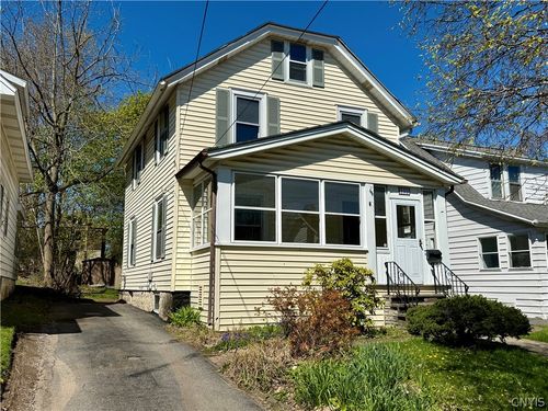 135 Wadsworth St, Syracuse, NY, 13203-1045 | Card Image