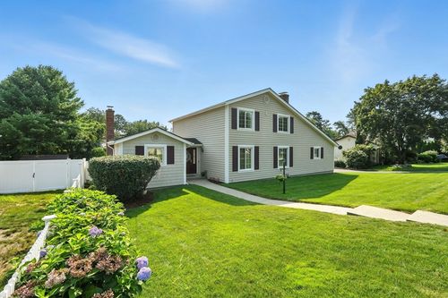 233 Basil Rd, Chicopee, MA, 01020-4903 | Card Image