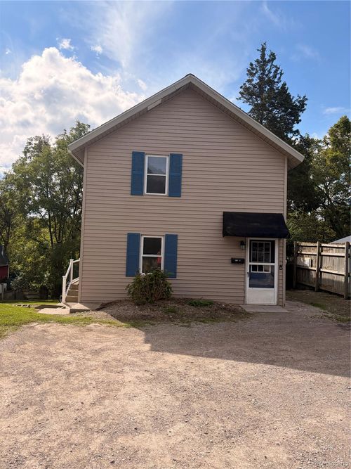 610 E Main St, Flushing, MI, 48433-2047 | Card Image