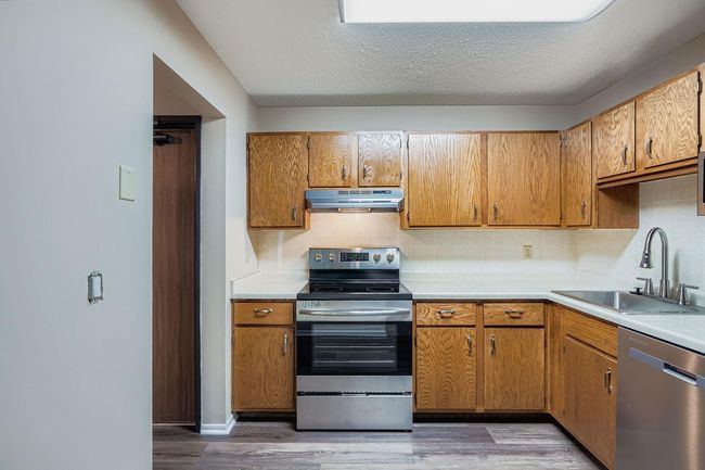 1887 silver bell rd 103 - Web Quality - 010 - 10 Kitchen.jpg | Image 4