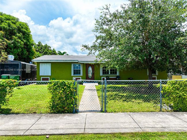 1749 Sw 8th St, House other with 3 bedrooms, 2 bathrooms and null parking in Homestead FL | Image 33