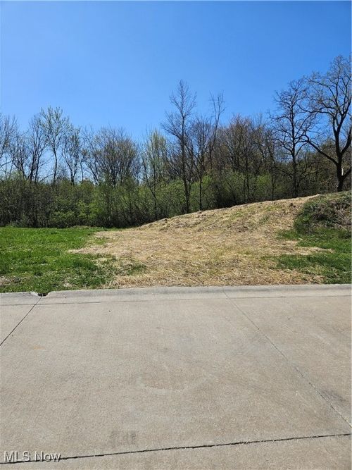 61 Hubbell Way, Bedford, OH, 44146-2230 | Card Image