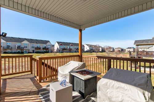 172 Bridgewood Dr, West Des Moines, IA, 50266-8019 | Card Image