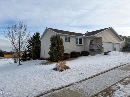 1708 14th Ave Se, Mandan, ND, 58554-4877 | Card Image