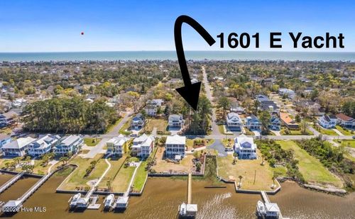 1601 E Yacht Dr, Oak Island, NC, 28465-6442 | Card Image