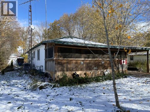 {{alt}} | Card Image