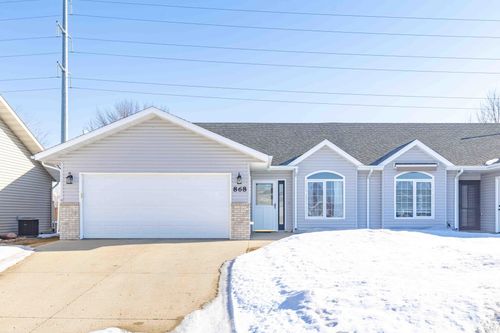 868 Lakeridge Pl, West Fargo, ND, 58078-4042 | Card Image