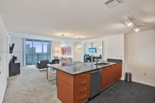 2801-50 Biscayne Blvd, Miami, FL, 33132 | Card Image