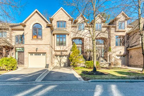 5-2303 Hill Ridge Crt, Oakville, ON, L6M3N3 | Card Image