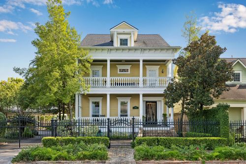 216 E 26th St, Houston, TX, 77008-2126 | Card Image