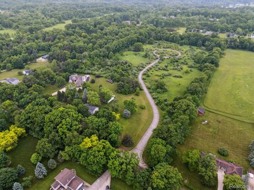 10461 Eagle Rd, Davisburg, MI, 48350-2158 | Card Image