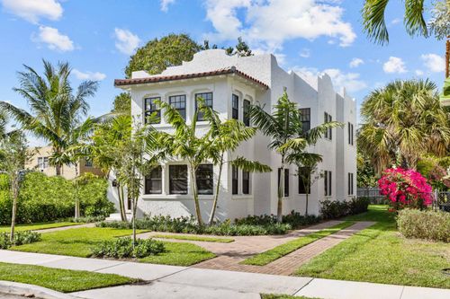 225 Monroe Dr, West Palm Beach, FL, 33405-1925 | Card Image