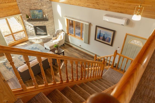 Trackless carpeting on stairs | Image 24