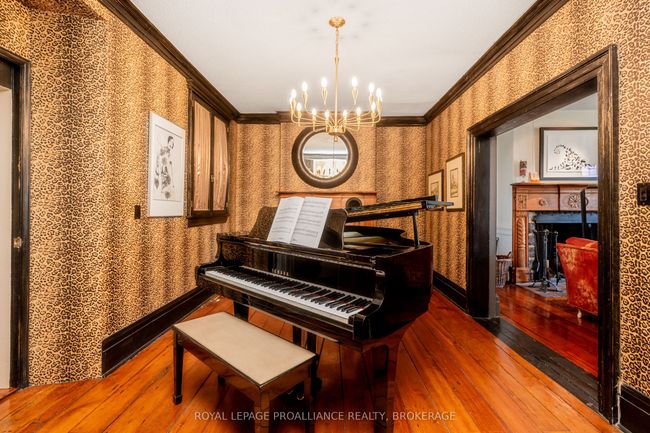 1863 Sydenham Rd, House other with 3 bedrooms, 4 bathrooms and 6 parking in Kingston ON | Image 12