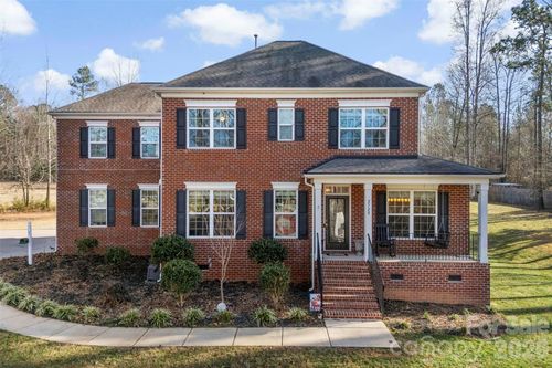 2720 Lakefront Dr, Belmont, NC, 28012-8630 | Card Image