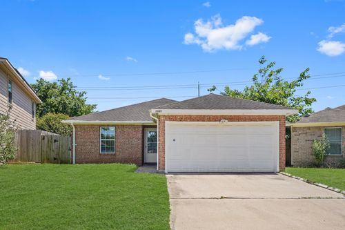 1631 Quail Run, Brookshire, TX, 77423-8912 | Card Image