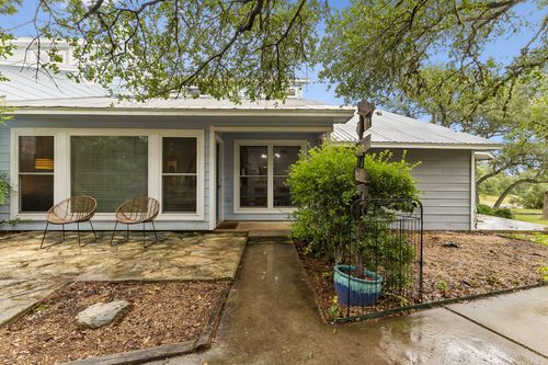 2-19 Deerfield Dr, Wimberley, TX, 78676-2723 | Card Image