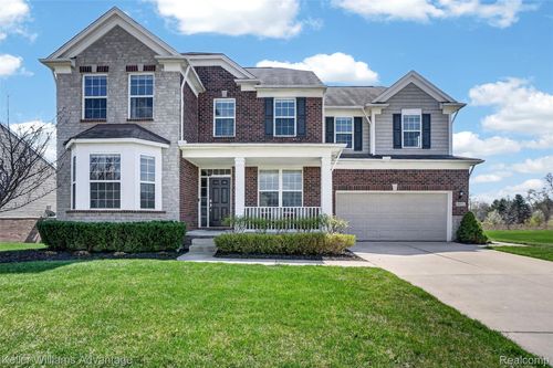 59371 Peters Barn Dr, South Lyon, MI, 48178-8359 | Card Image