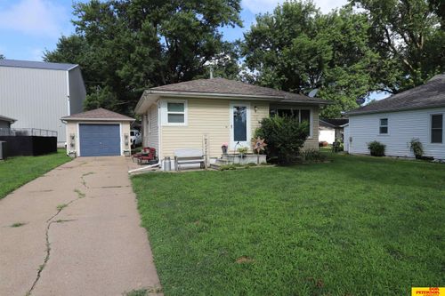 515 N 6th St, Arlington, NE, 68002-4017 | Card Image