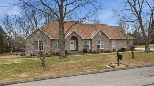 201 Victoria Ct, Tullahoma, TN, 37388-5440 | Card Image