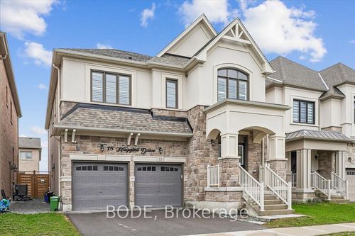 15 Huggins Dr, Whitby, ON, L1P0N4 | Card Image
