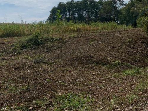 3265 E County Road 425 N, North Vernon, IN, 47265-9389 | Card Image