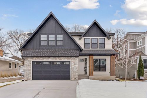 5821 Ashcroft Ave, Edina, MN, 55424-1702 | Card Image
